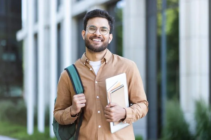 Estudiante de 28 años